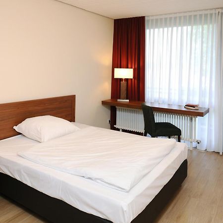 Bildungshaus St. Bernhard - Wohnen Und Tagen Hotel Rastatt Exterior photo